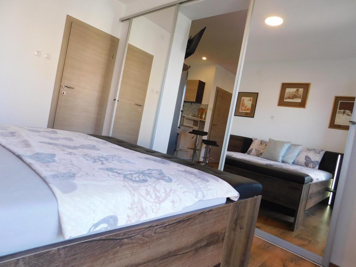 Jacky Apartment / Sea View Makarska Exterior photo